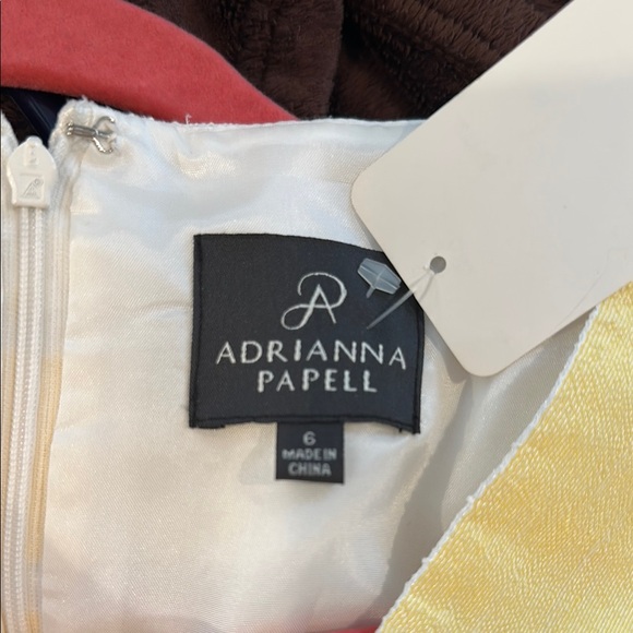 Adrianna Papell Yellow and White V-Neck A-Line Sundress - Picture 3 of 3